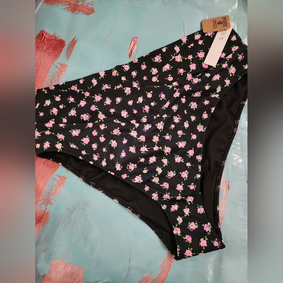 Pink by Victoria's Secret Bikini swim bottoms NWT - Picture 3 of 4